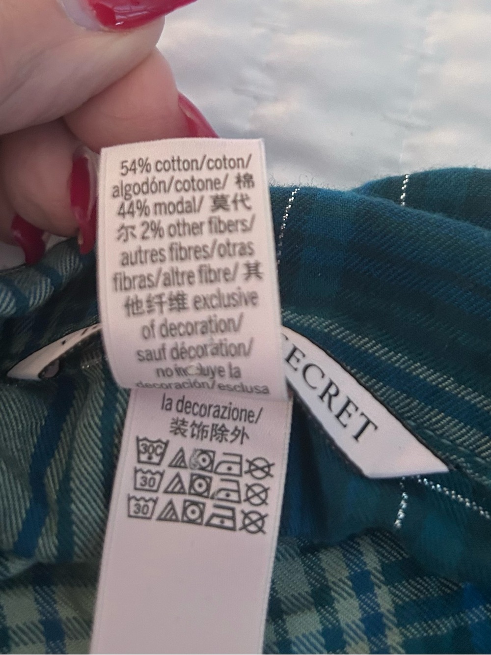 Victoria's Secret Teal and Blue Plaid Button-Down Pajama Loungewear Set. Size L - Picture 9 of 9